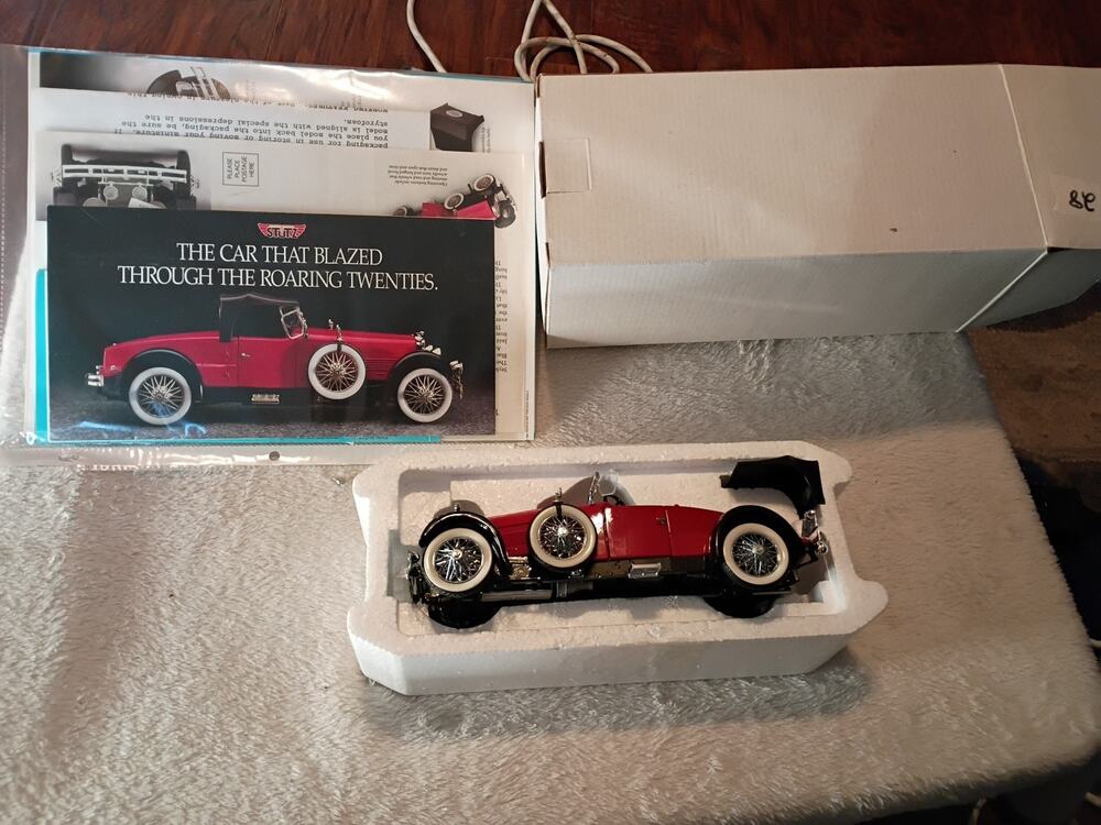 Franklin Mint Precision Model 1928 Stutz Black Hawk Boatail Speedster Red/Papers